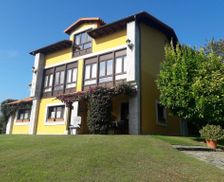 Spain Asturias Nueva de Llanes vacation rental compare prices direct by owner 13652047