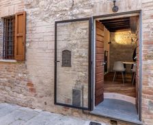 Italy Umbria Gubbio vacation rental compare prices direct by owner 14212931