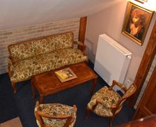 Czechia Central Bohemia Zlatníky vacation rental compare prices direct by owner 14306221