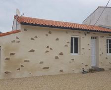 France Pays de la Loire Apremont vacation rental compare prices direct by owner 14259796