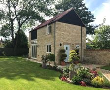 United Kingdom  Market Deeping vacation rental compare prices direct by owner 15943939