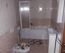 Romania Bacău Comăneşti vacation rental compare prices direct by owner 12996755