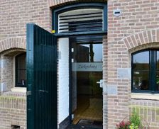 Netherlands Noord-Brabant Nieuwendijk vacation rental compare prices direct by owner 18925201