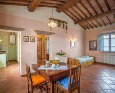 Italy Tuscany Foiano della Chiana vacation rental compare prices direct by owner 13934757