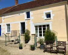 France Burgundy Le Buisson vacation rental compare prices direct by owner 13619719
