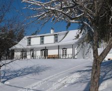 Canada Quebec Saint-Férréol-les-Neiges vacation rental compare prices direct by owner 12751105