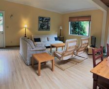 Canada British Columbia Sturdies Bay vacation rental compare prices direct by owner 19227100