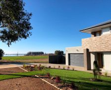 Australia Victoria Yarrawonga vacation rental compare prices direct by owner 27039393