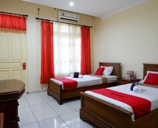 Indonesia Central Java Cilacap vacation rental compare prices direct by owner 14141452