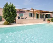 France Provence-Alpes-Côte d'Azur Maubec vacation rental compare prices direct by owner 6281805