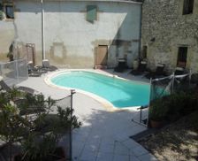 France Languedoc-Roussillon Montaren-et-Saint-Médiers vacation rental compare prices direct by owner 28063972