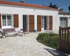 France New Aquitaine La Brée-les-Bains vacation rental compare prices direct by owner 13948948