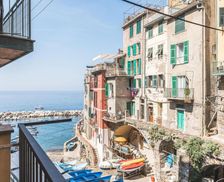 Italy Liguria Riomaggiore vacation rental compare prices direct by owner 14794486