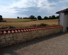 France Nouvelle-Aquitaine Les Adjots vacation rental compare prices direct by owner 26652093