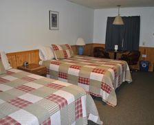 United States Oregon Fort Klamath vacation rental compare prices direct by owner 18106475