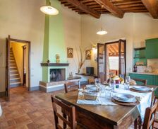 Italy Tuscany Asciano vacation rental compare prices direct by owner 26890591