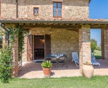 Italy Tuscany Asciano vacation rental compare prices direct by owner 26890246