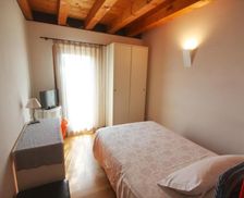 Italy Friuli Venezia Giulia Sacile vacation rental compare prices direct by owner 14137305