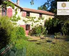 France Deux-Sèvres Le Pin vacation rental compare prices direct by owner 18256686