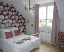 France Centre Sainte-Catherine-de-Fierbois vacation rental compare prices direct by owner 13954126