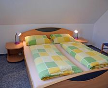 Germany Rügen Klein Zicker vacation rental compare prices direct by owner 14299875