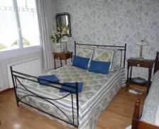 France Centre Sainte-Catherine-de-Fierbois vacation rental compare prices direct by owner 13997660