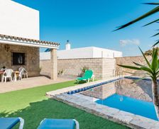 Spain Andalucía Conil de la Frontera vacation rental compare prices direct by owner 11573586