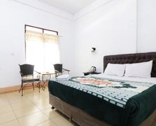 Indonesia Sumatra Berastagi vacation rental compare prices direct by owner 15106602