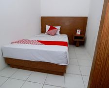 Indonesia Sumatra Bengkulu vacation rental compare prices direct by owner 9616278