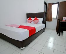 Indonesia Sumatra Bengkulu vacation rental compare prices direct by owner 16029396