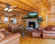 United States Tennessee Pigeon Forge vacation rental compare prices direct by owner 190400