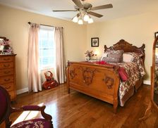 United States Kentucky La Grange vacation rental compare prices direct by owner 12751801