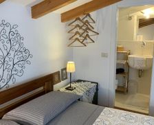 Italy Liguria Noli vacation rental compare prices direct by owner 14602138