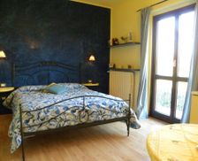 Italy Piedmont Suno vacation rental compare prices direct by owner 16057376