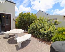 South Africa Western Cape Hermanus vacation rental compare prices direct by owner 13819089