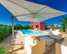Italy Sicily Lascari vacation rental compare prices direct by owner 7381131
