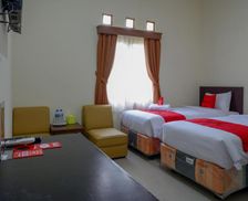 Indonesia Central Java Karanganyar vacation rental compare prices direct by owner 13914614