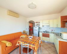 Italy Sardinia Castelsardo vacation rental compare prices direct by owner 16002845