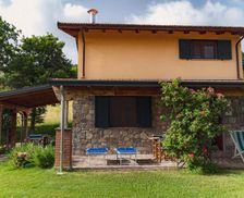 Italy Tuscany Minucciano vacation rental compare prices direct by owner 14320740