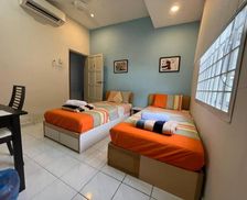 Malaysia Johor Ulu Tiram vacation rental compare prices direct by owner 26331691