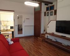 Italy Molise Isernia vacation rental compare prices direct by owner 17707630