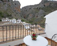 Spain Andalucía Zuheros vacation rental compare prices direct by owner 13429890