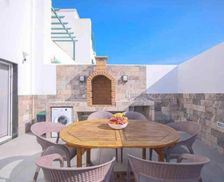 Spain Lanzarote Puerto del Carmen vacation rental compare prices direct by owner 13057489