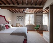 Italy Tuscany Castelmuzio vacation rental compare prices direct by owner 15983423