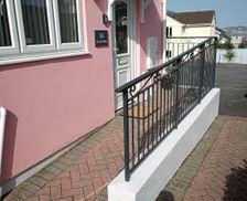 United Kingdom Devon Paignton vacation rental compare prices direct by owner 29919030