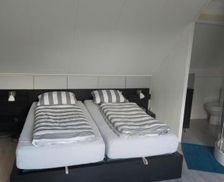 Netherlands Zuid-Holland Dordrecht vacation rental compare prices direct by owner 13977662