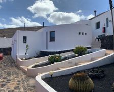 Spain Lanzarote Femés vacation rental compare prices direct by owner 5913269