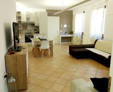 Italy Veneto Castelnuovo del Garda vacation rental compare prices direct by owner 28960459