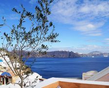 Greece Santorini Oia vacation rental compare prices direct by owner 28879056