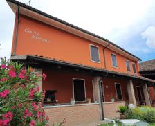 Italy Lombardy Marmirolo vacation rental compare prices direct by owner 13695238